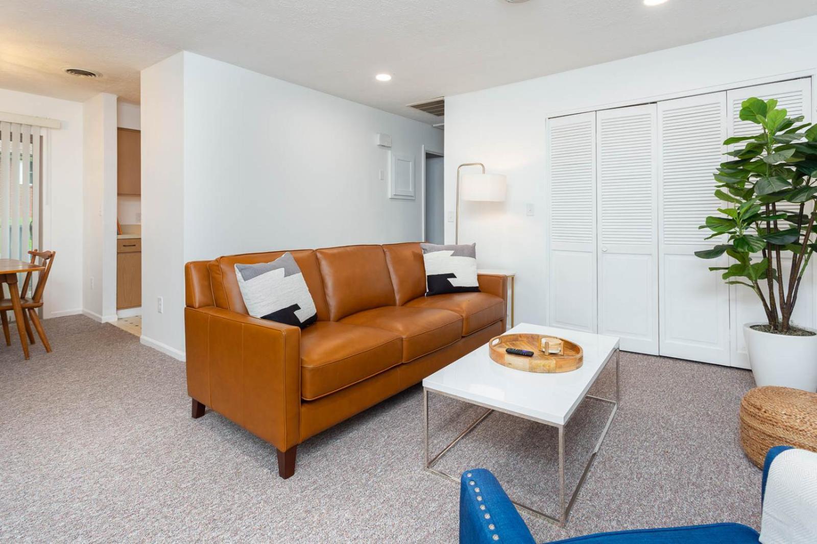 شقة Hendo Hideaway A 2Bed/1Bath هيندرسونفيل المظهر الخارجي الصورة
